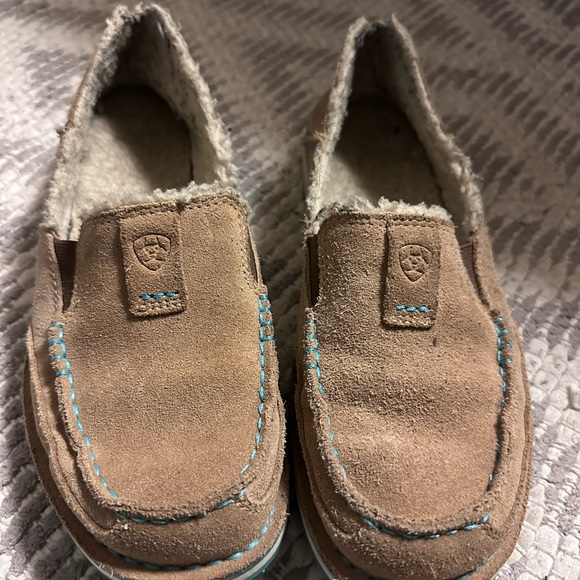 Women’s Ariat cruisers (7) - Picture 2 of 3